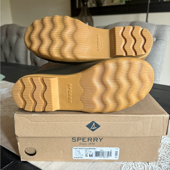 Boys Youth Size 5 Sperry Boots - Picture 4 of 5